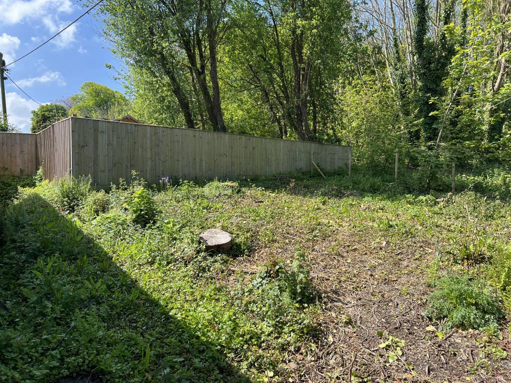 Lot: 51 - FORMER CHURCH WITH PLANNING PERMISSION FOR CONVERSION AND VACANT HALL - Maintained land at rear with fenced boundaries